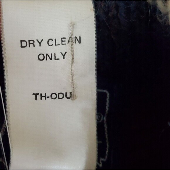 Woolrich Blue and Red Patterned Cardigan - Picture 11 of 11